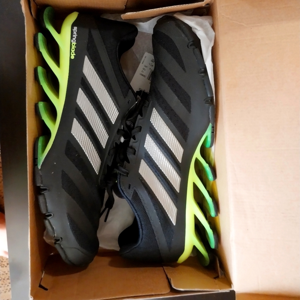 NIB adidas springblades
